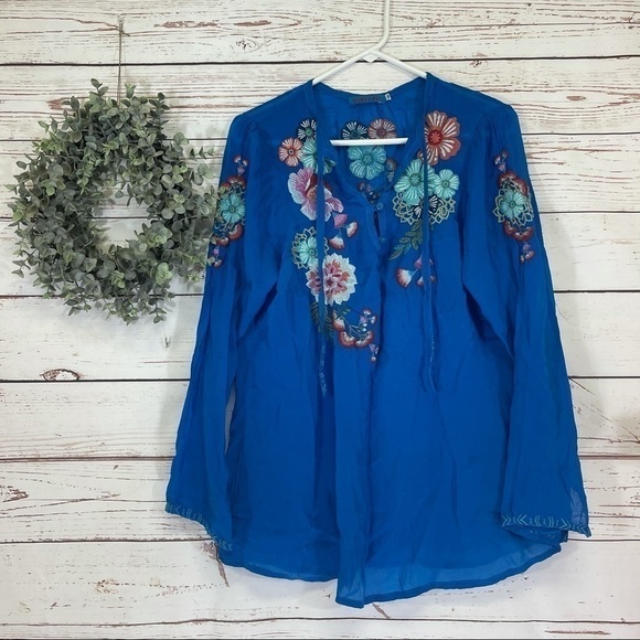 𝅺JOHNNY Was Rain Forest Embroidered Tunic Top - Picture 2 of 6